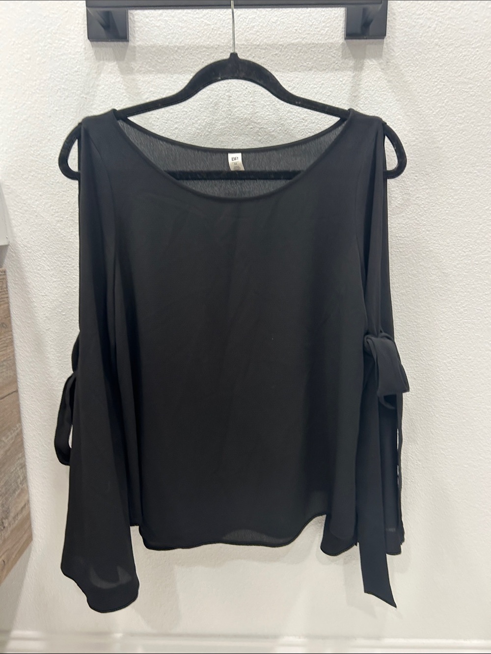 bp Black Cold-Shoulder Tie-Sleeve Blouse